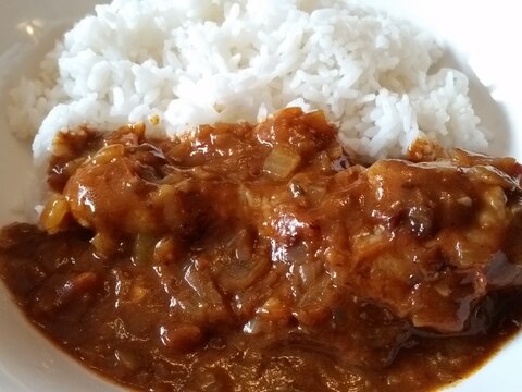 骨付き鶏もも肉のカレー